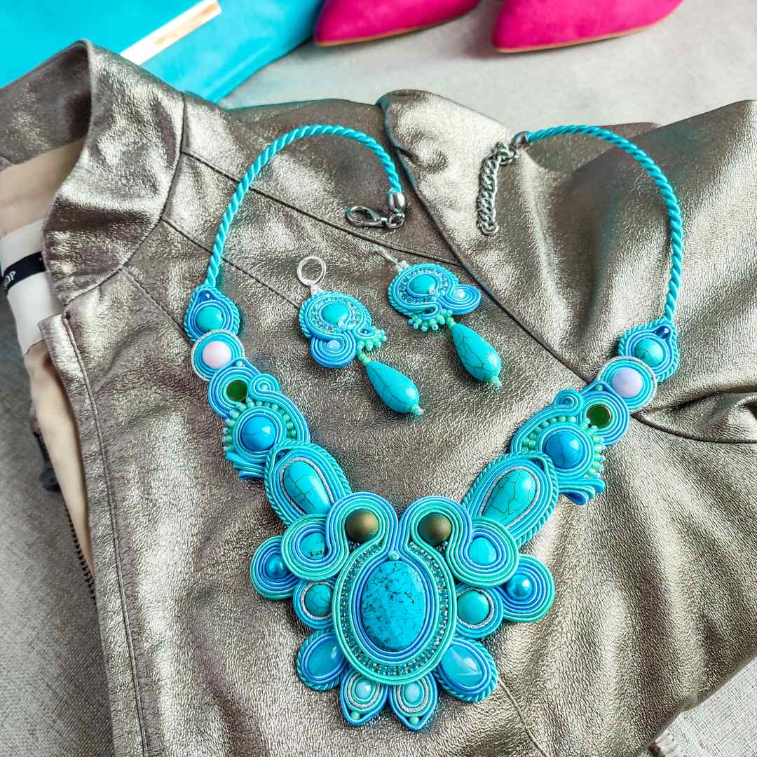 niebieski naszyjnik niebieski naszyjnik