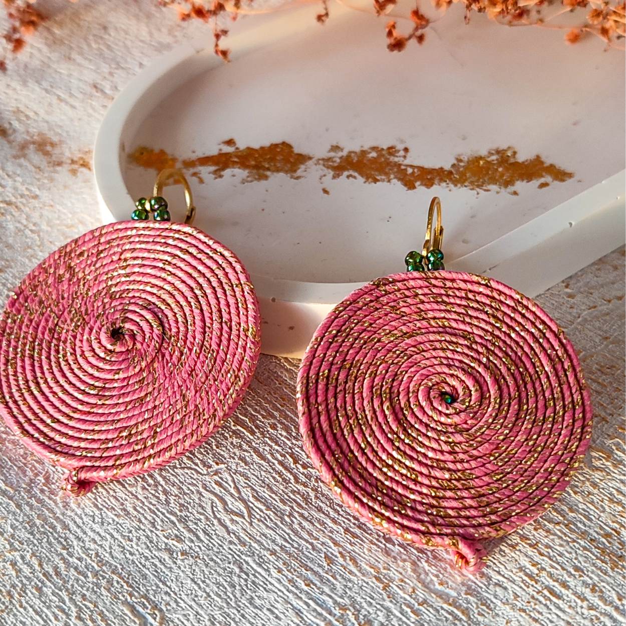 lekkie różowe koła