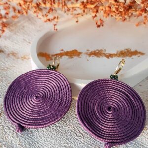 fioletowe kolczyki koła