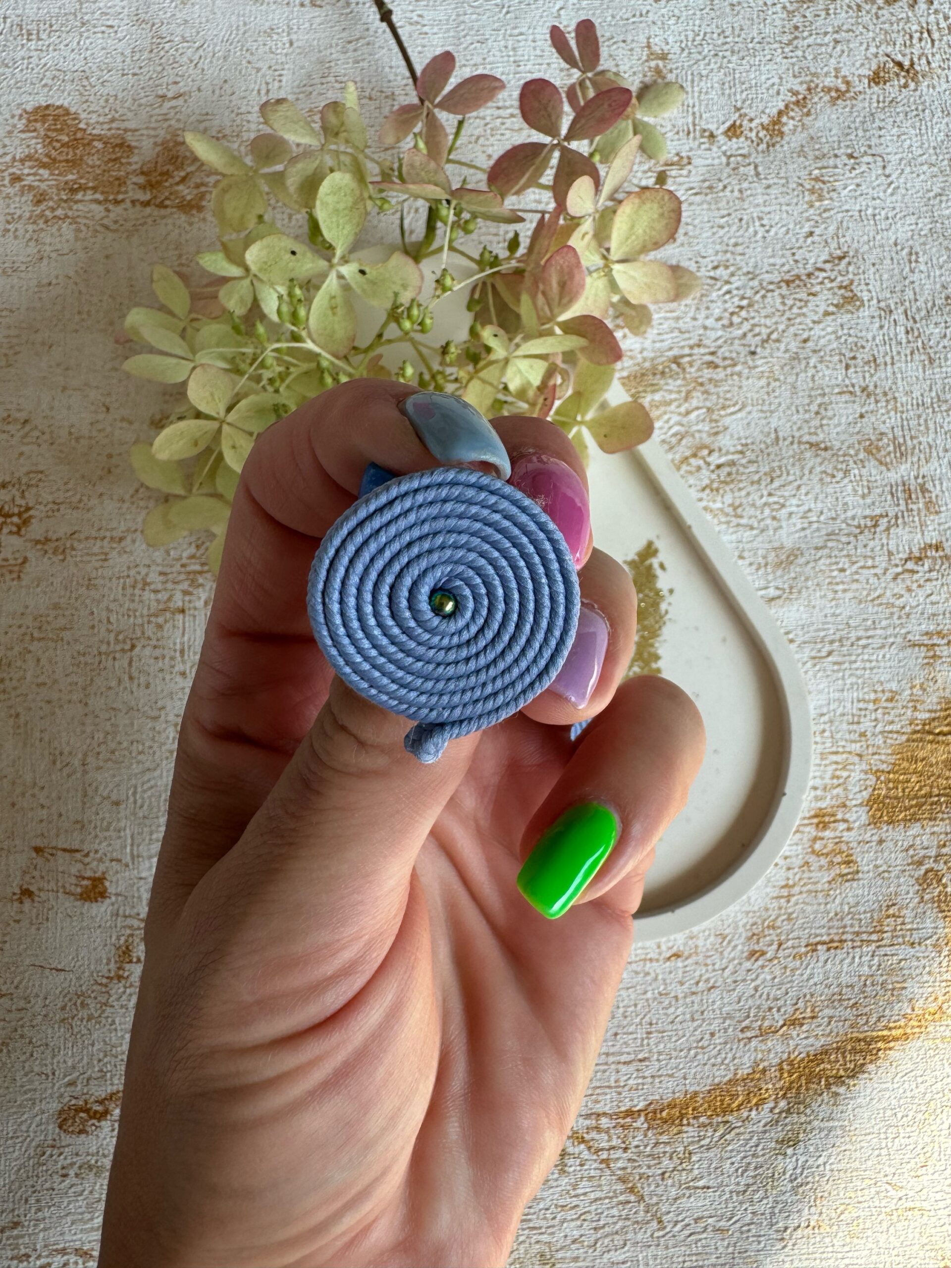 Kolczyki błękitne małe koła - obrazek 3