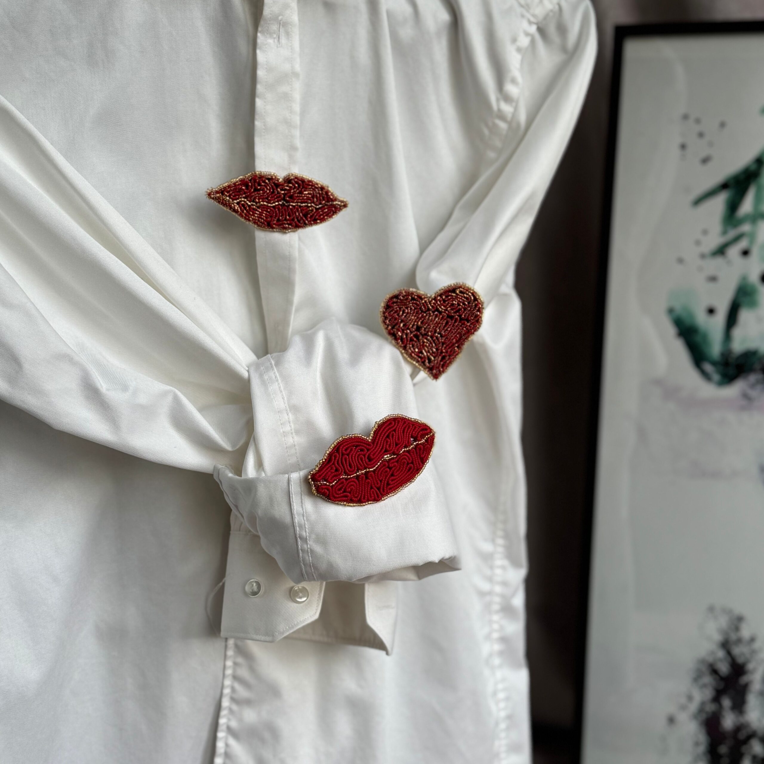 Broszka usta czerwono-złote podłużne - obrazek 5