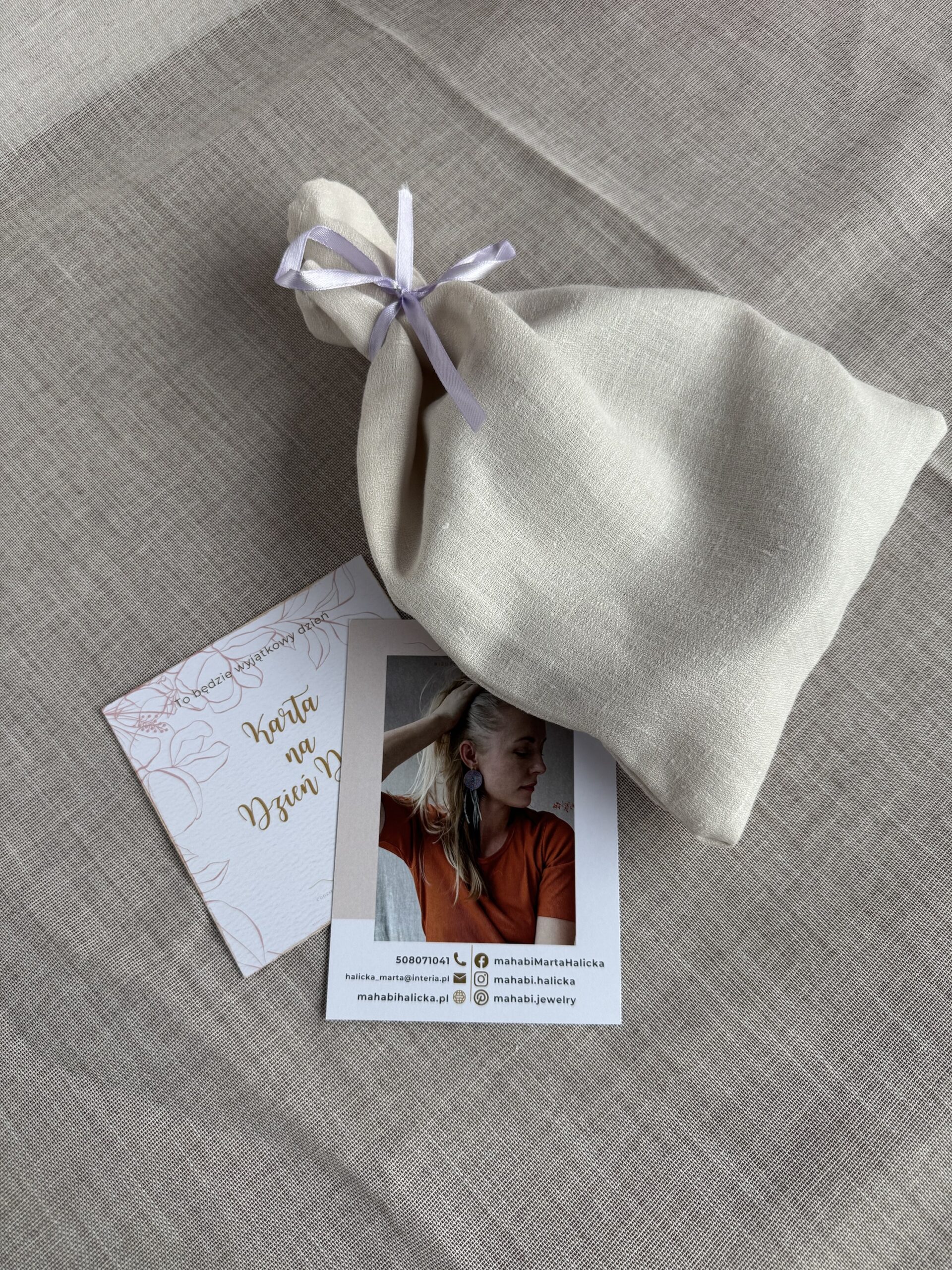 pakowanie ozdobnych opasek