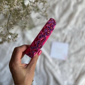 Fuksja opaska do włosów z haftem sutaszowym- mahabi