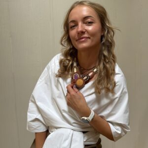 uniaktowy duży naszyjnik